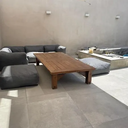 Quiet House, Air Conditioning, 3 Bedrooms, Small Pool