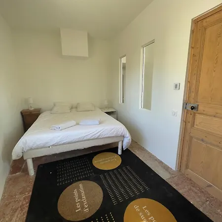 Сasa de vacaciones Quiet House, Air Conditioning, 3 Bedrooms, Small Pool