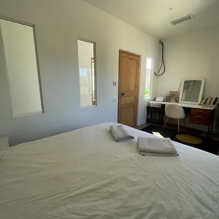 Сasa de vacaciones Quiet House, Air Conditioning, 3 Bedrooms, Small Pool