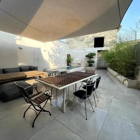 Hébergement de vacances Quiet House, Air Conditioning, 3 Bedrooms, Small Pool *